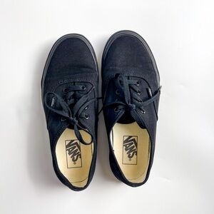 Vans Unisex-Adult Authentic(tm) Core Classics